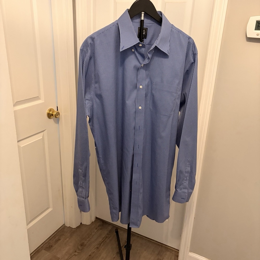Jos A Bank Shirt Mens XL Blue Gingham Traveler's‎ Collection Button Down Cotton